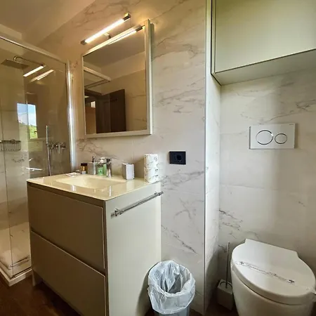 Kibilu - Side View, Maggiore, Balcony